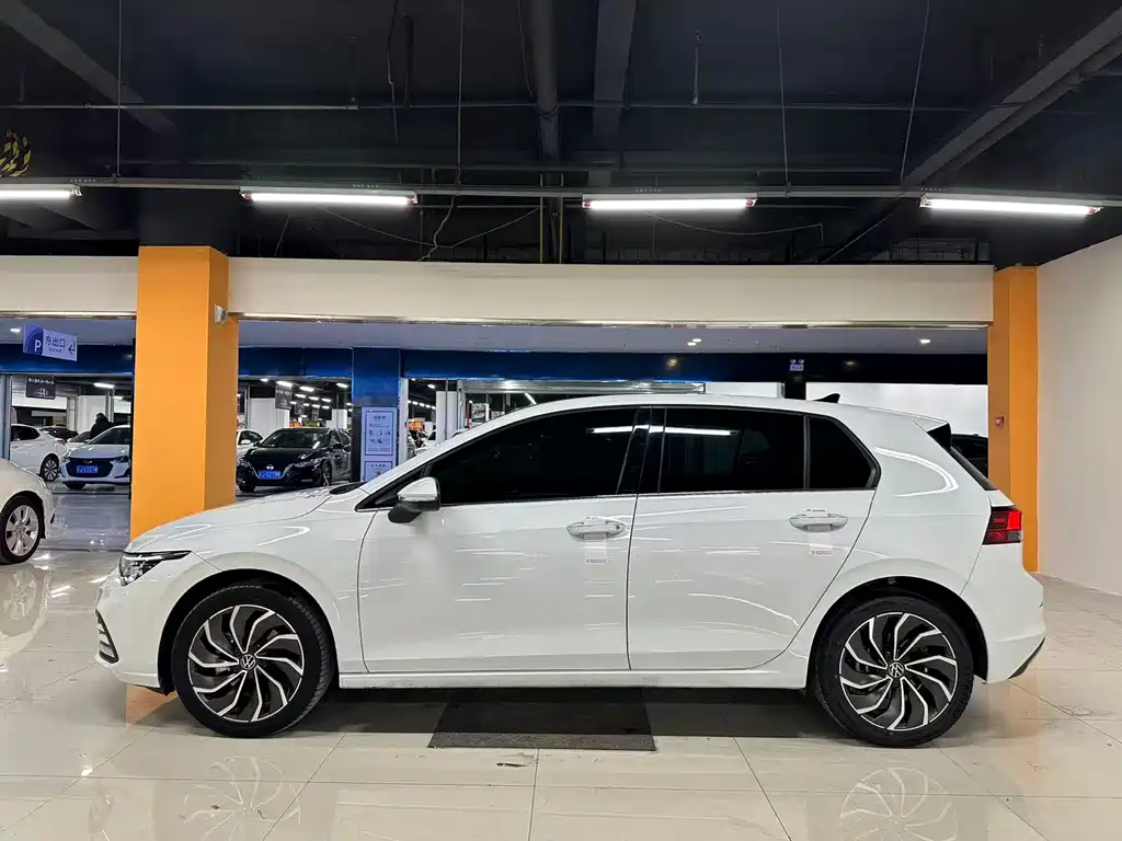 Volkswagen Volkswagen Golf 2023 280TSI DSG Pro 2022 - thumbnail 9