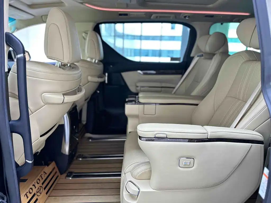 Toyota Alphard 2021 Crown Hybrid 2.5L HV Luxury Version 2022 - thumbnail 19