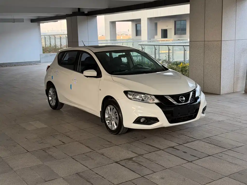 Nissan Nissan Tiida 2020 1.6L CVT Sport Edition 2021 - thumbnail 3