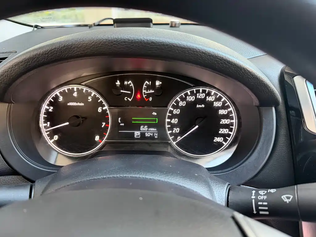 Nissan Nissan Tiida 2020 1.6L CVT Sport Edition 2021 - thumbnail 15