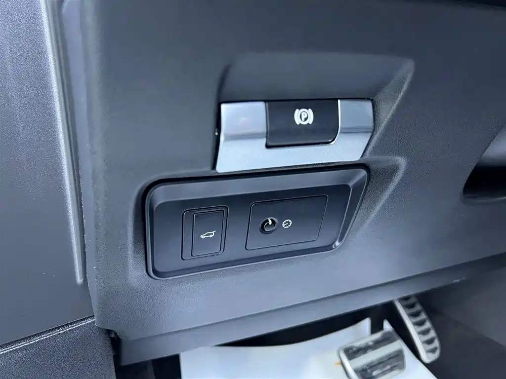 Land Rover Range Rover Evoque 2022 L 249PS R-Dynamic Coleridge Bronze Special Edition 2023 - thumbnail 21