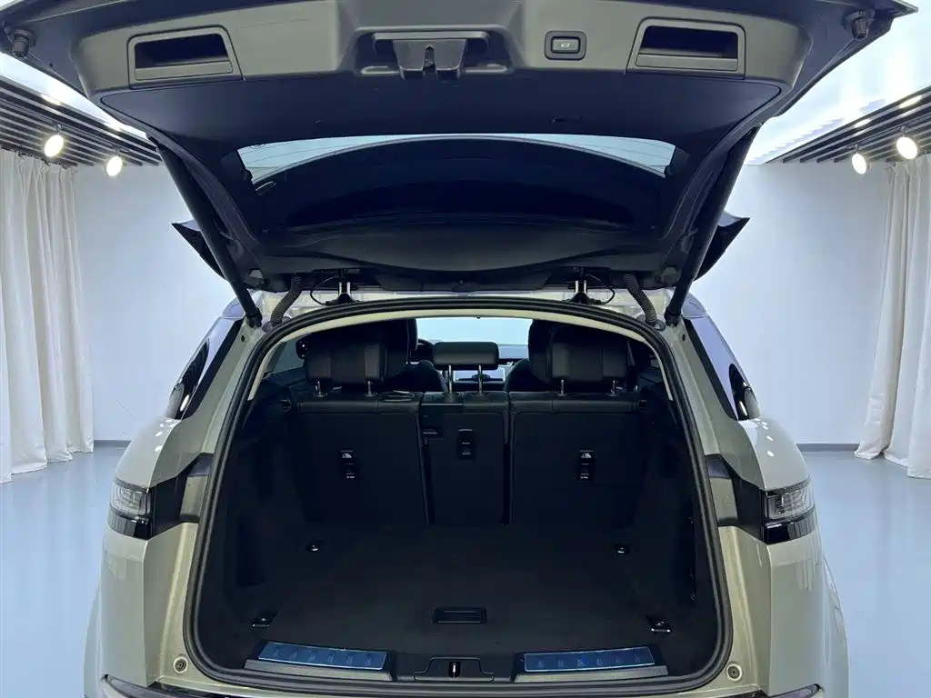 Land Rover Range Rover Evoque 2022 L 249PS R-Dynamic Coleridge Bronze Special Edition 2023 - thumbnail 27