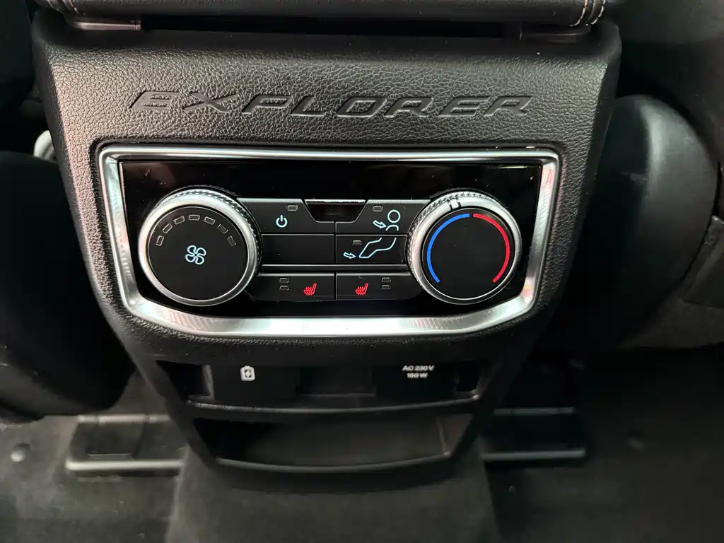 Ford Ford Explorer 2020 EcoBoost 285 AWD Titanium Edition 6-seater 2021 - thumbnail 12