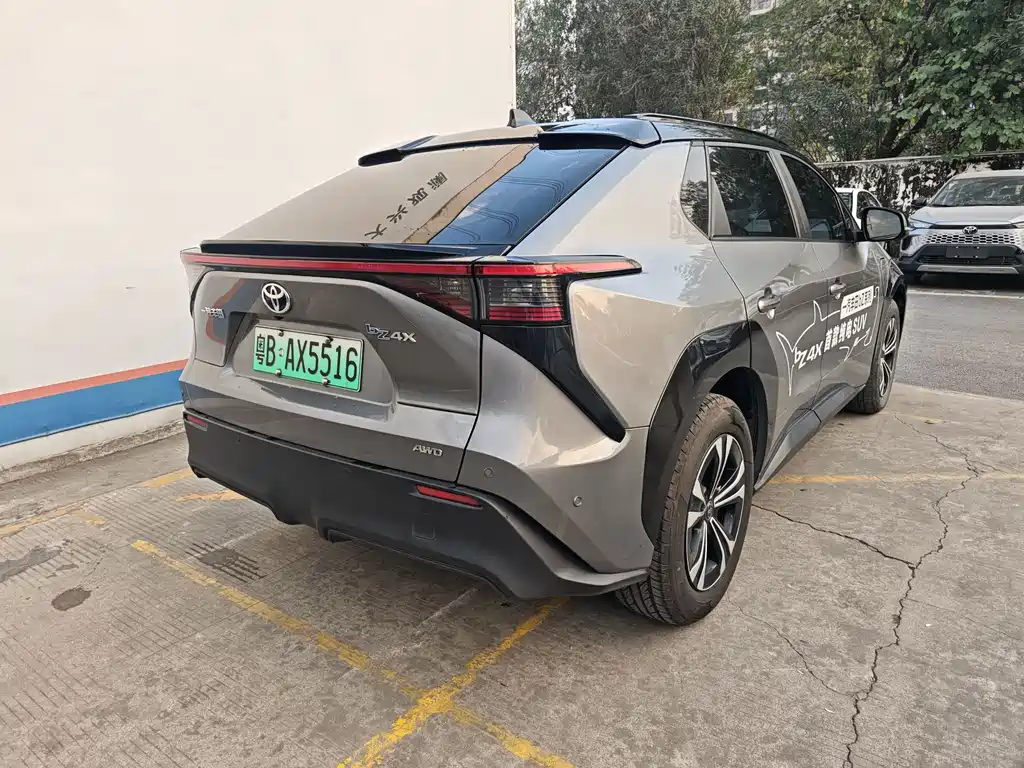 Toyota Toyota bZ4X 2022 AWD High Performance Premium Edition 2022 - thumbnail 4
