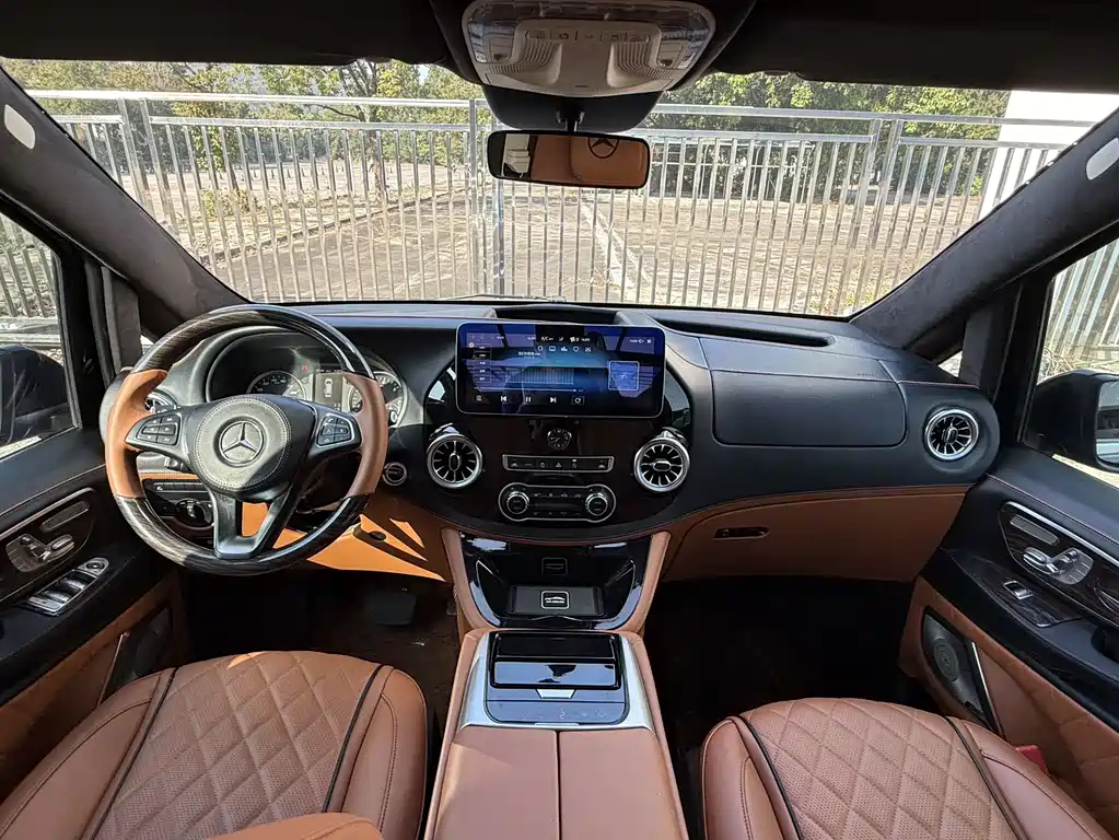 Mercedes-Benz Vito 2021 2.0T Business Edition 7-seater 2022 - thumbnail 8