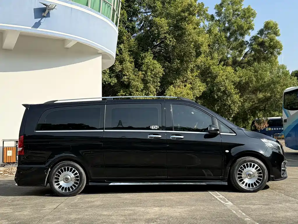 Mercedes-Benz Vito 2021 2.0T Business Edition 7-seater 2022 - thumbnail 21