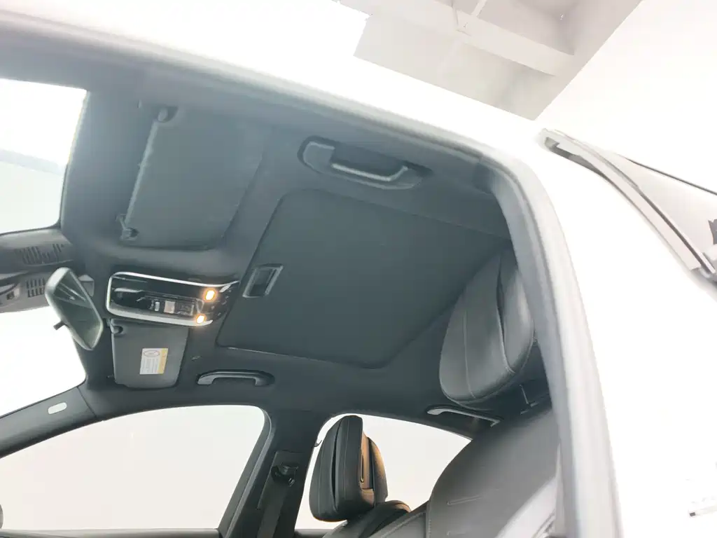 Mercedes-Benz Mercedes-Benz C-Class 2023 Model Year Facelift C 200 L Sport Edition 2023 - thumbnail 14