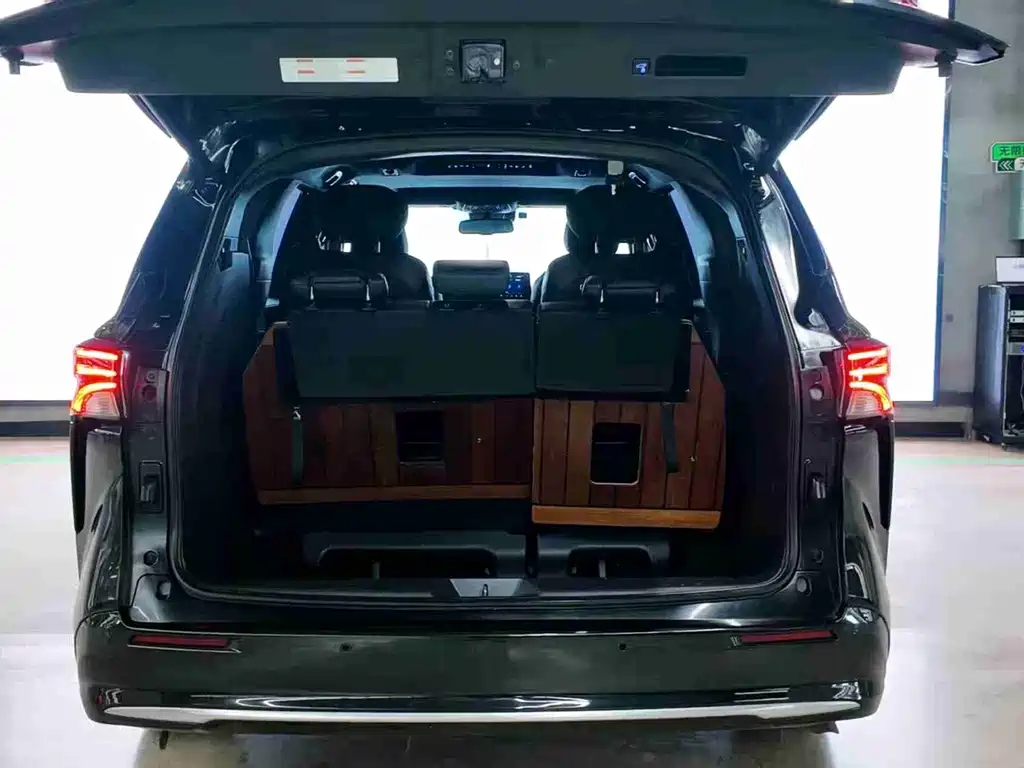 Toyota Toyota Sienna 2021 2.5L Hybrid Limited Edition 2022 - thumbnail 9