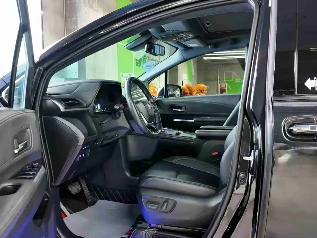Toyota Toyota Sienna 2021 2.5L Hybrid Limited Edition 2022 - thumbnail 10