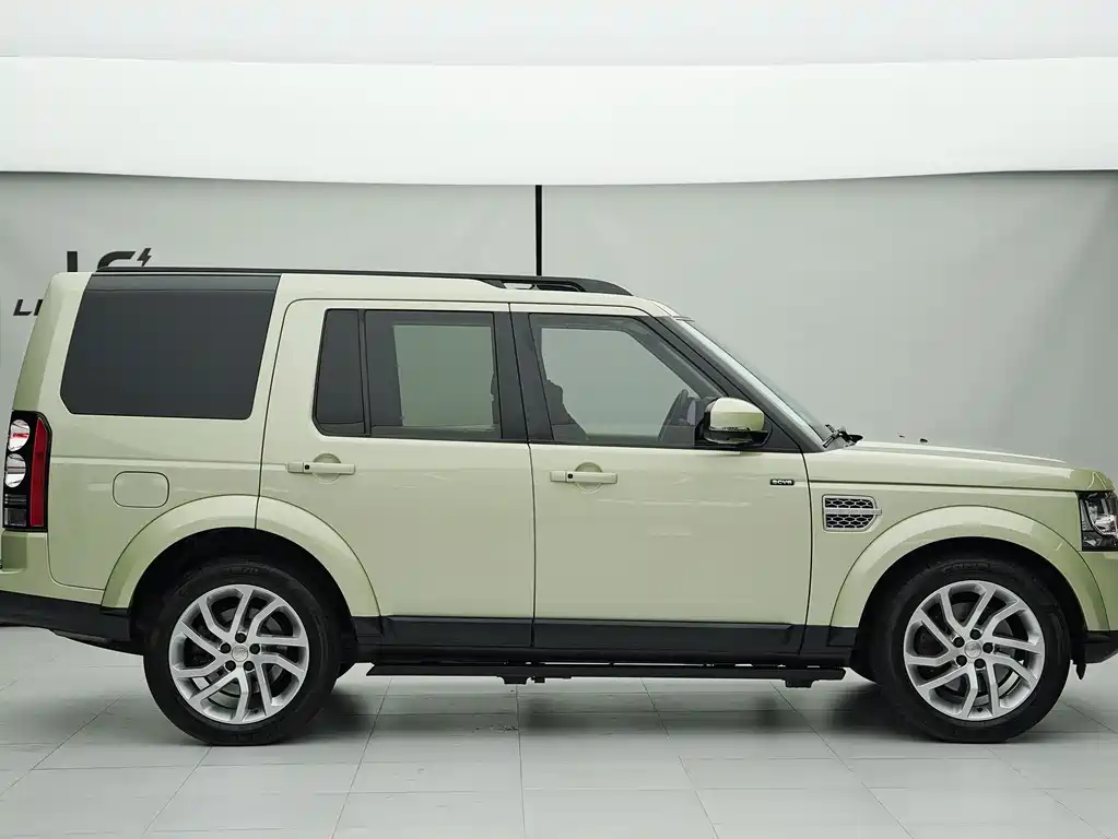 Land Rover Discovery 2014 3.0 SC V6 HSE Luxury 2014 - thumbnail 3