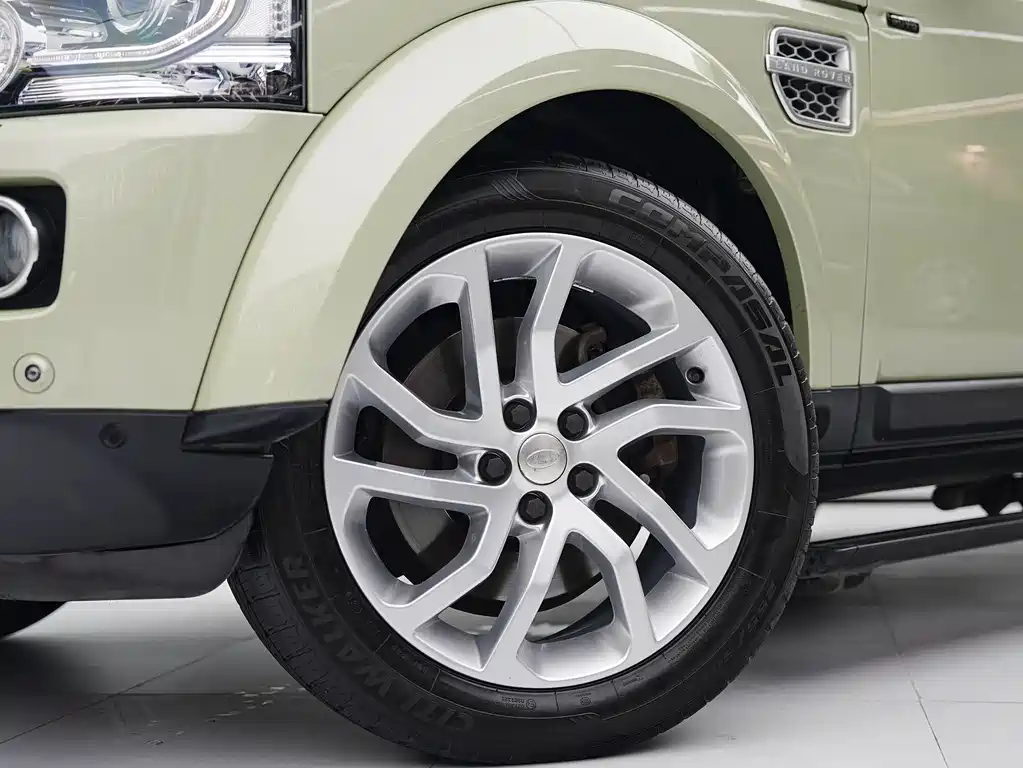 Land Rover Discovery 2014 3.0 SC V6 HSE Luxury 2014 - thumbnail 4