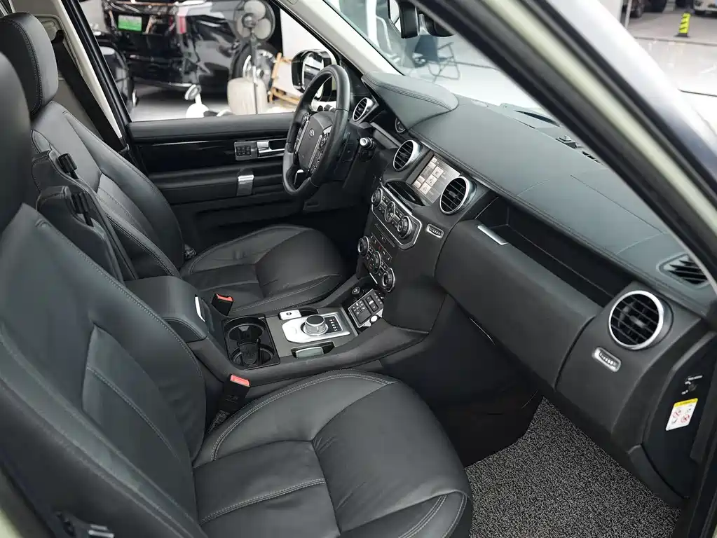Land Rover Discovery 2014 3.0 SC V6 HSE Luxury 2014 - thumbnail 8