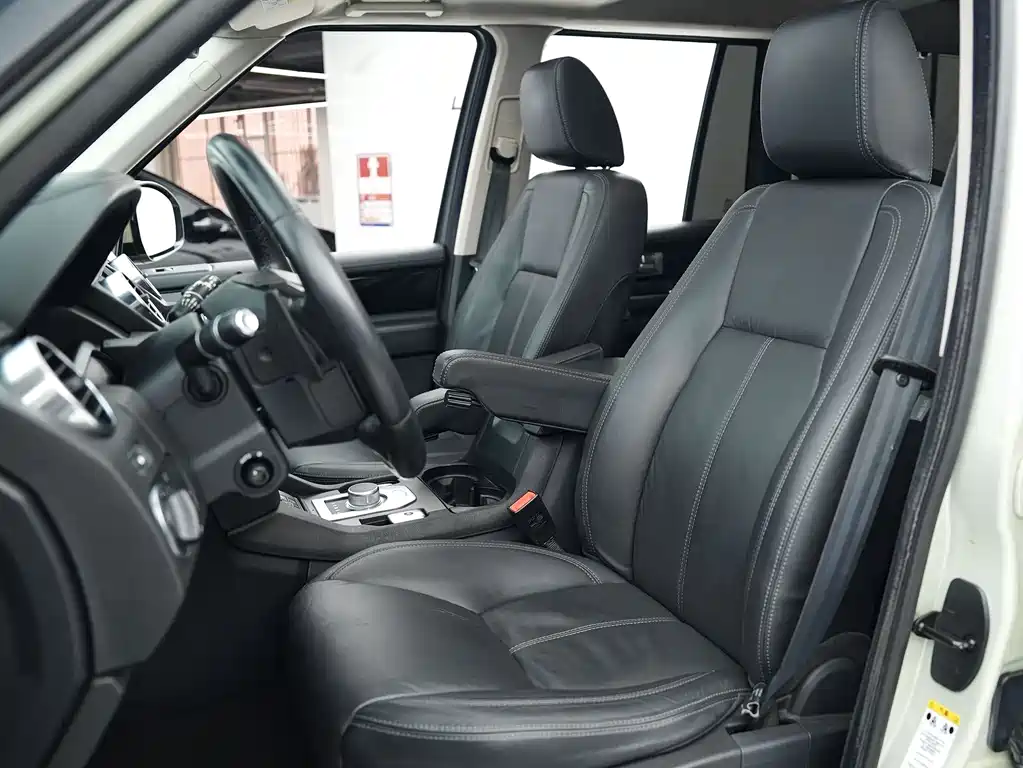 Land Rover Discovery 2014 3.0 SC V6 HSE Luxury 2014 - thumbnail 9