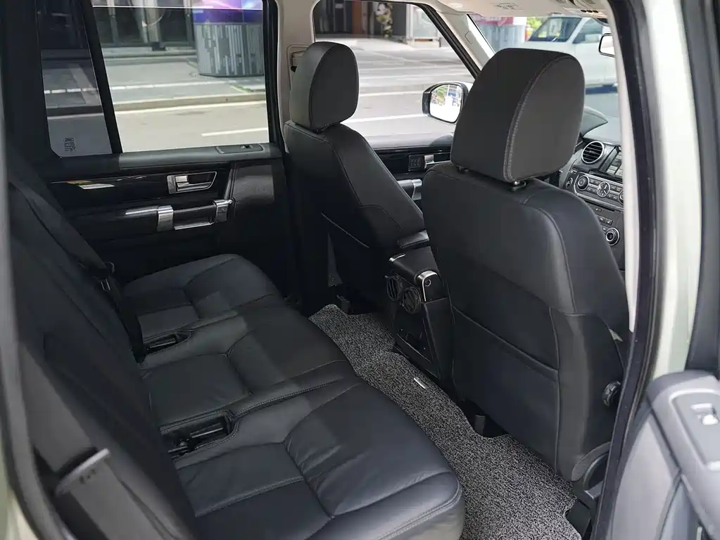 Land Rover Discovery 2014 3.0 SC V6 HSE Luxury 2014 - thumbnail 14