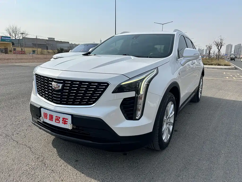 Cadillac Cadillac XT4 2021 28T FWD Technology Edition 2021 - thumbnail 3