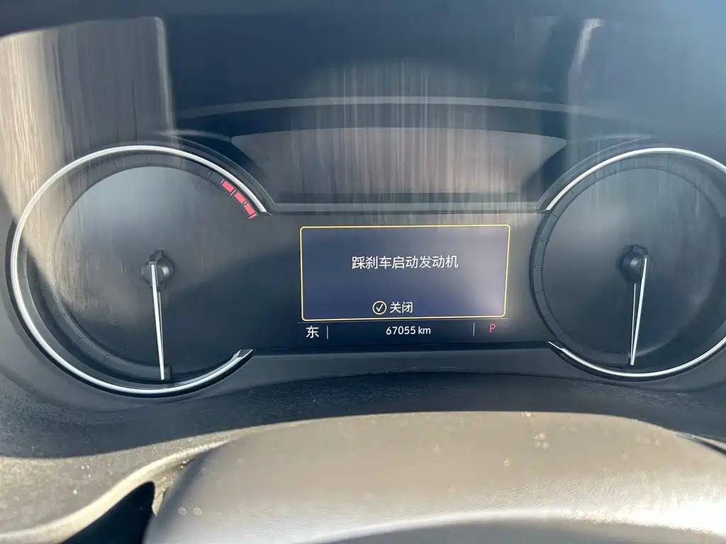 Cadillac Cadillac XT4 2021 28T FWD Technology Edition 2021 - thumbnail 5
