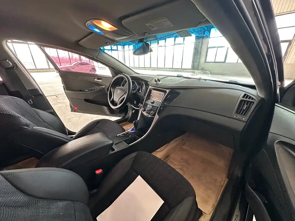 Hyundai Hyundai Sonata 2011 2.0L Automatic Premium Edition 2011 - thumbnail 16