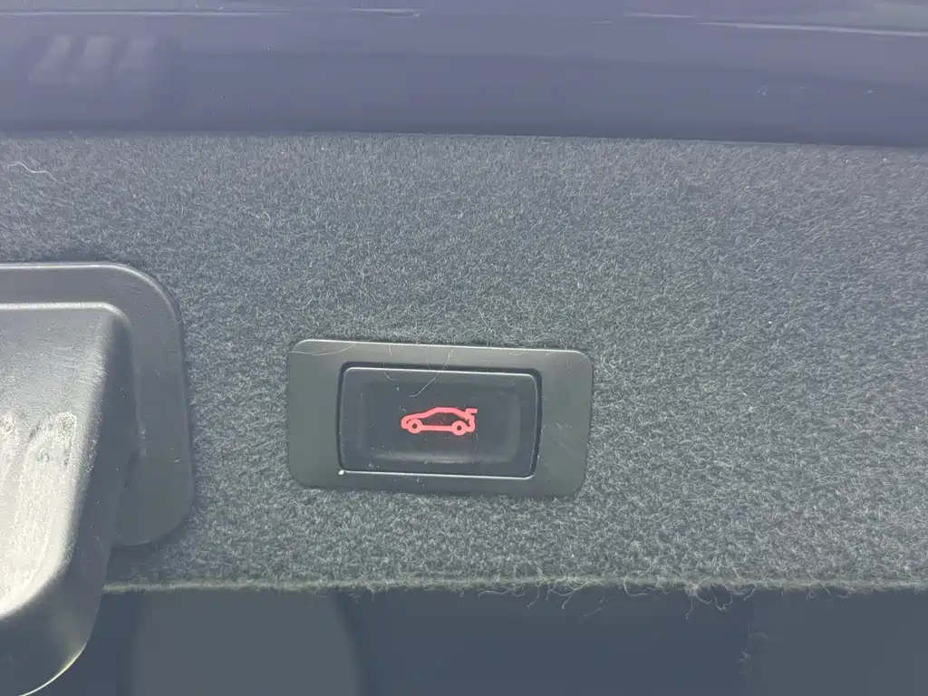 Audi Audi A6L 2018 30th Anniversary Edition 45 TFSI quattro Sport 2018 - thumbnail 22