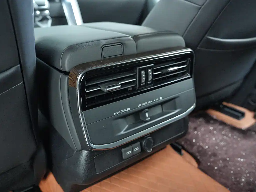 Toyota Land Cruiser (Imported) 2023 Model 3.5T Middle East Version 2024 - thumbnail 17