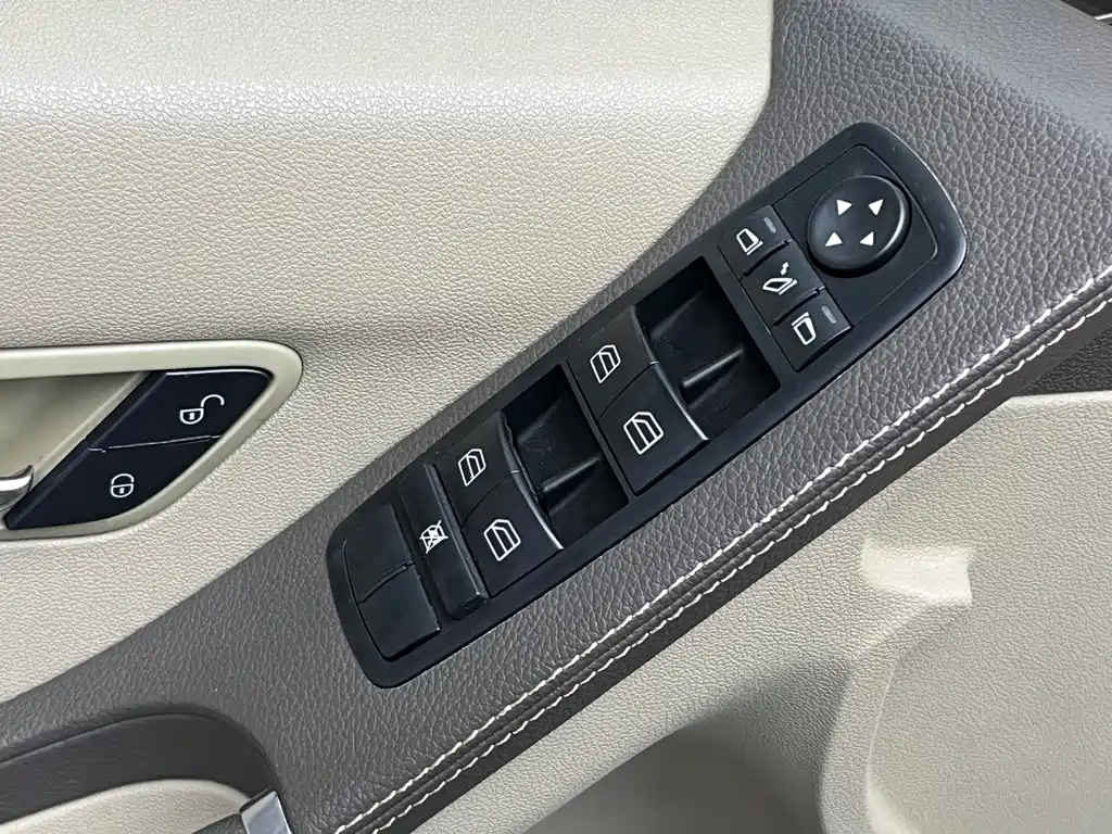 Mercedes-Benz Mercedes-Benz R-Class 2011 R 300 L Business Edition 2014 - thumbnail 10