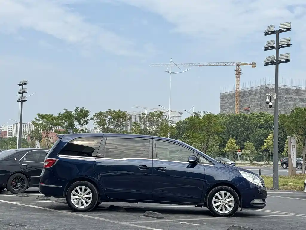 Buick Buick GL8 2013 2.4L CT Luxury Business Comfort Edition 2013 - thumbnail 2