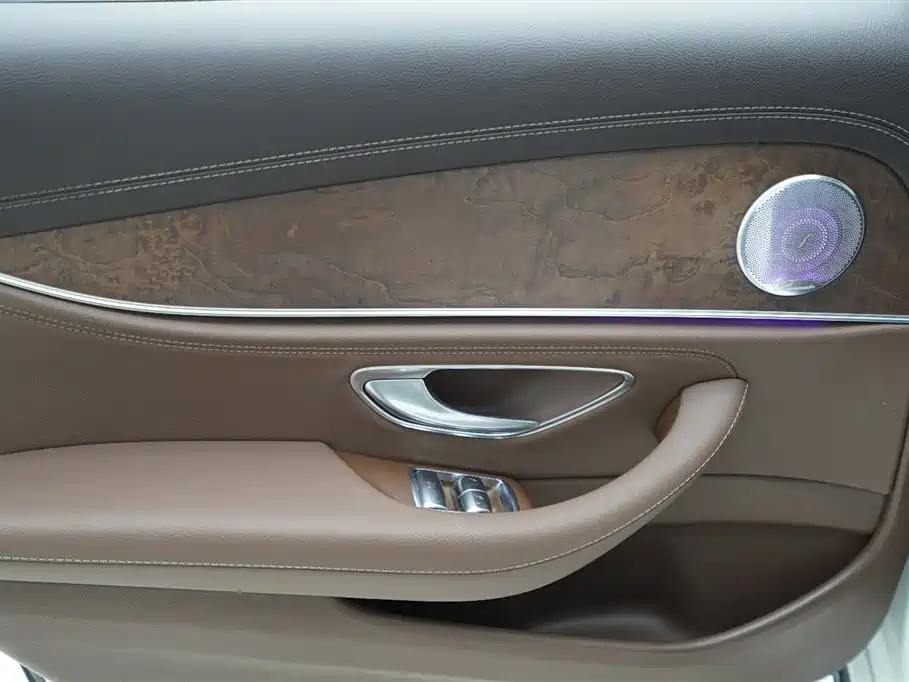 Mercedes-Benz Mercedes-Benz E-Class 2016 E 200 L 2017 - thumbnail 16