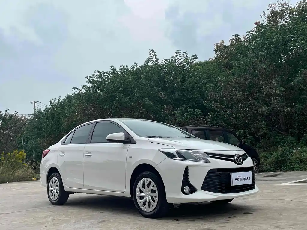 Toyota Toyota Vios 2022 1.5L 20th Anniversary Edition 2023 - thumbnail 3