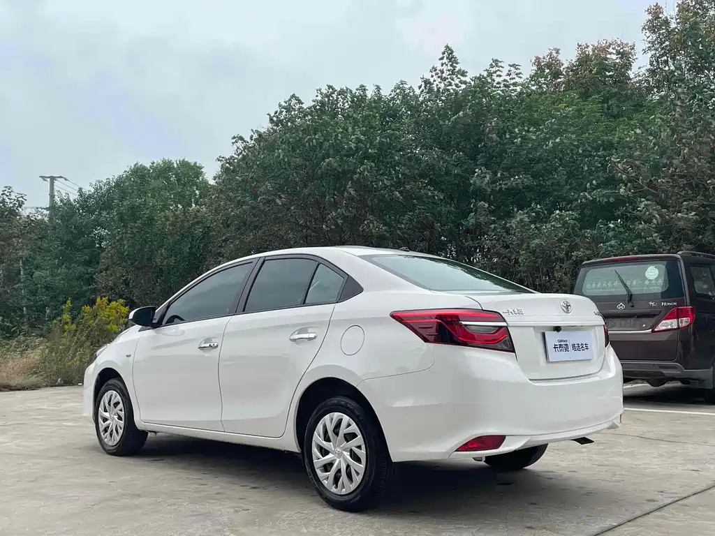 Toyota Toyota Vios 2022 1.5L 20th Anniversary Edition 2023 - thumbnail 4