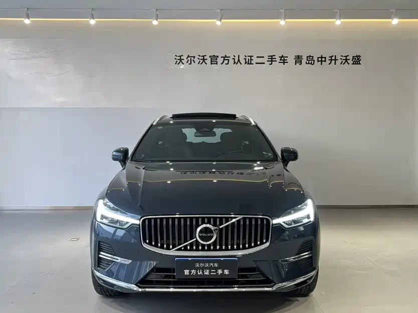 Volvo Volvo XC60 2025 B5 AWD Momentum Luxury Edition 2025 - thumbnail 2