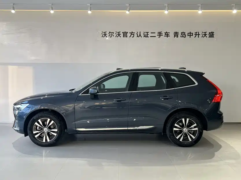 Volvo Volvo XC60 2025 B5 AWD Momentum Luxury Edition 2025 - thumbnail 3