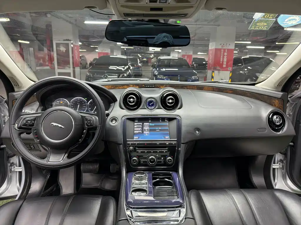 Jaguar Jaguar XJ 2011 XJL 3.0 Panoramic Business Edition 2011 - thumbnail 13