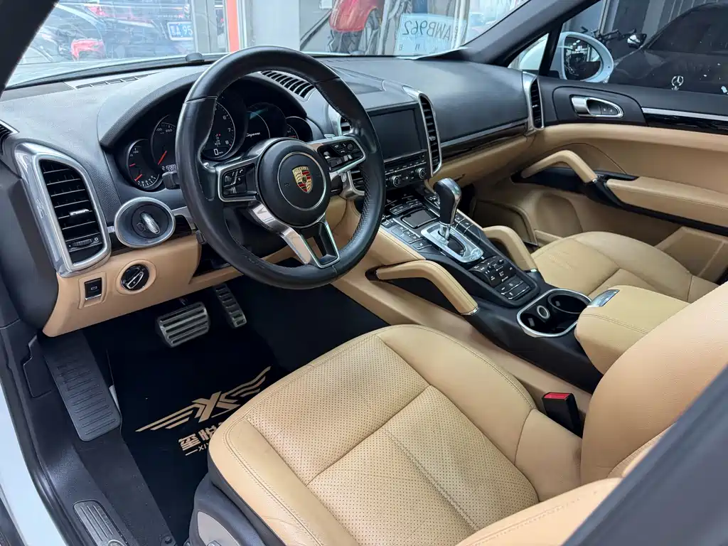 Porsche Porsche Cayenne 2016 3.0T Standard Version 2015 - thumbnail 18