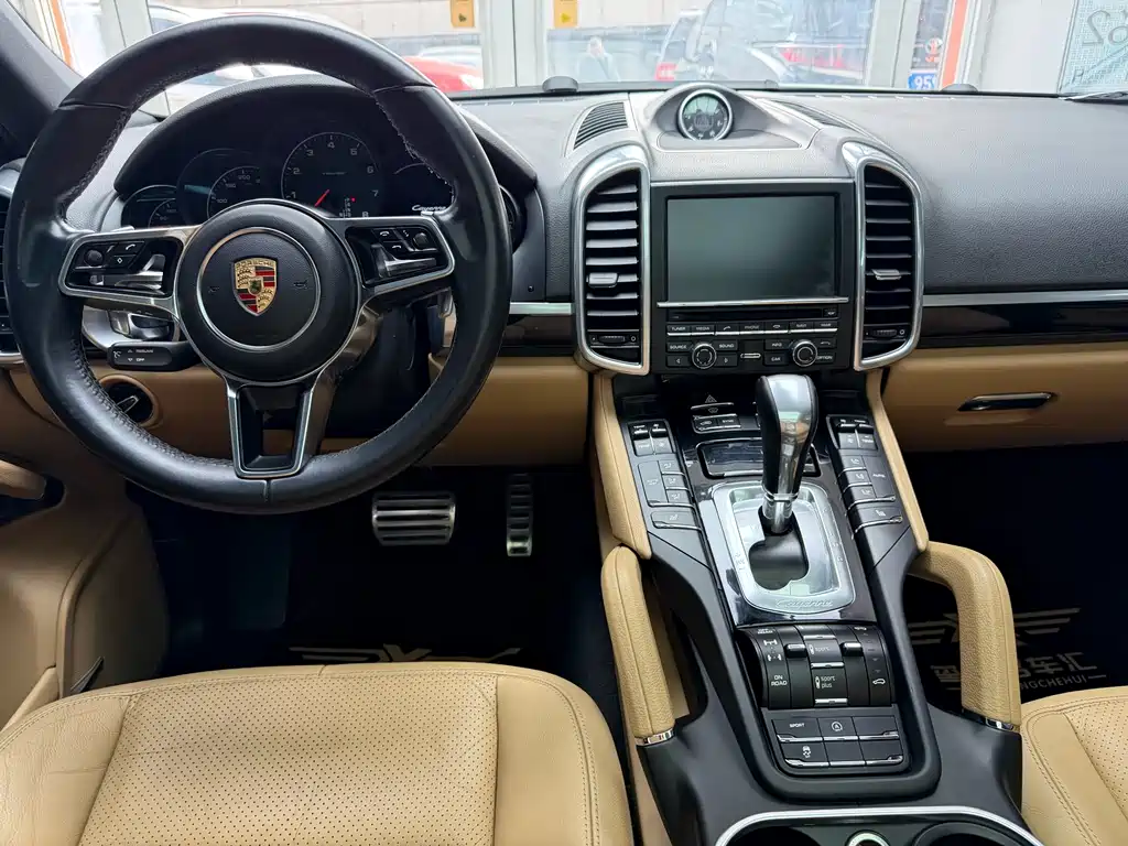 Porsche Porsche Cayenne 2016 3.0T Standard Version 2015 - thumbnail 24