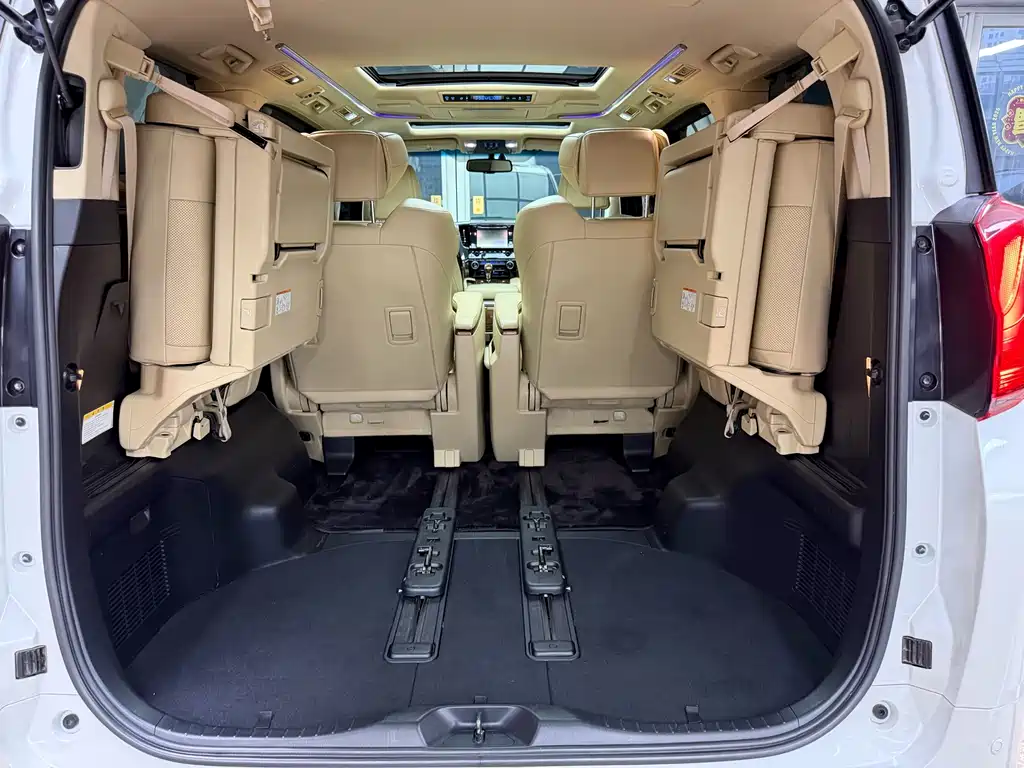 Toyota Alphard 2018 3.5L Executive Edition 2017 - thumbnail 8