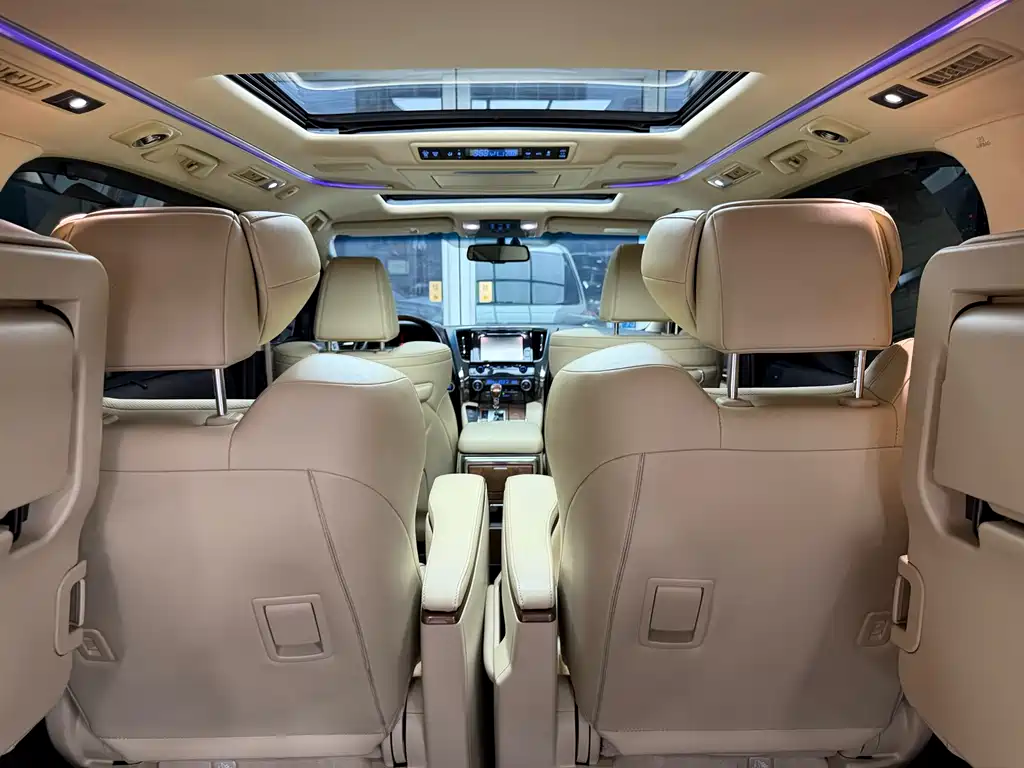 Toyota Alphard 2018 3.5L Executive Edition 2017 - thumbnail 9