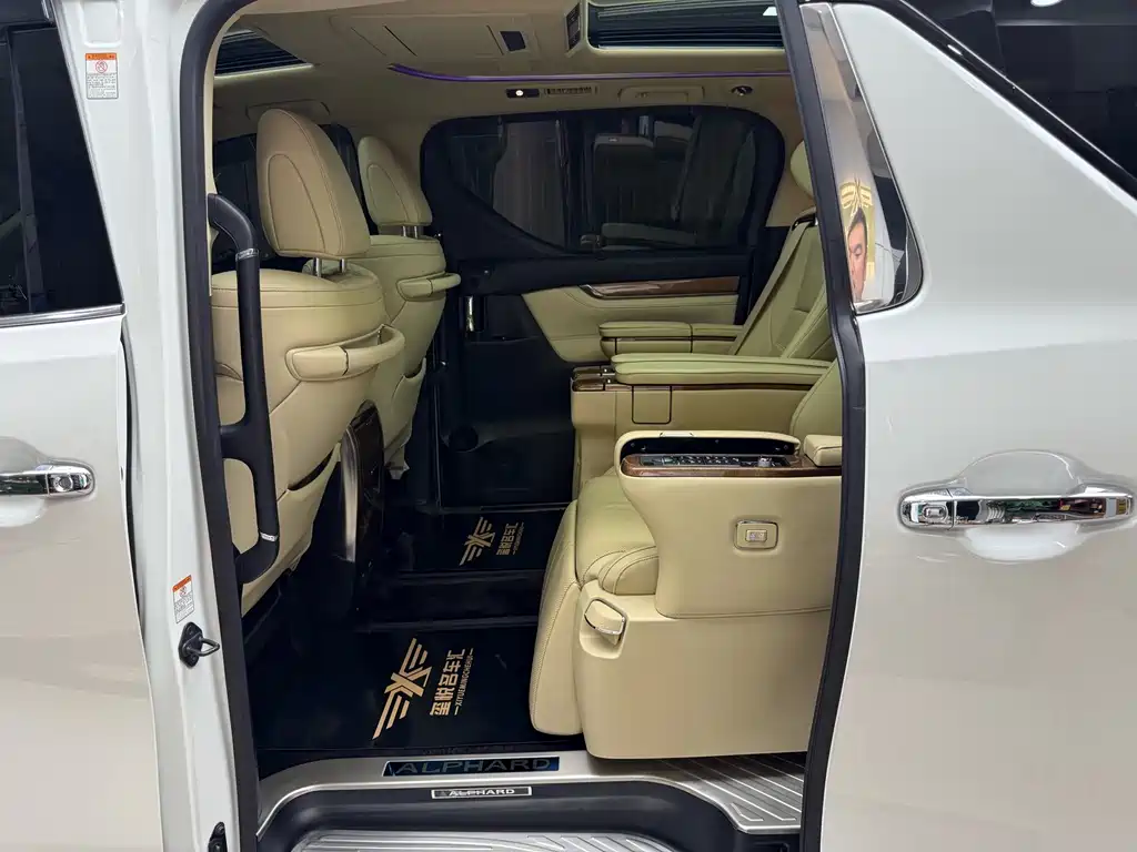 Toyota Alphard 2018 3.5L Executive Edition 2017 - thumbnail 20