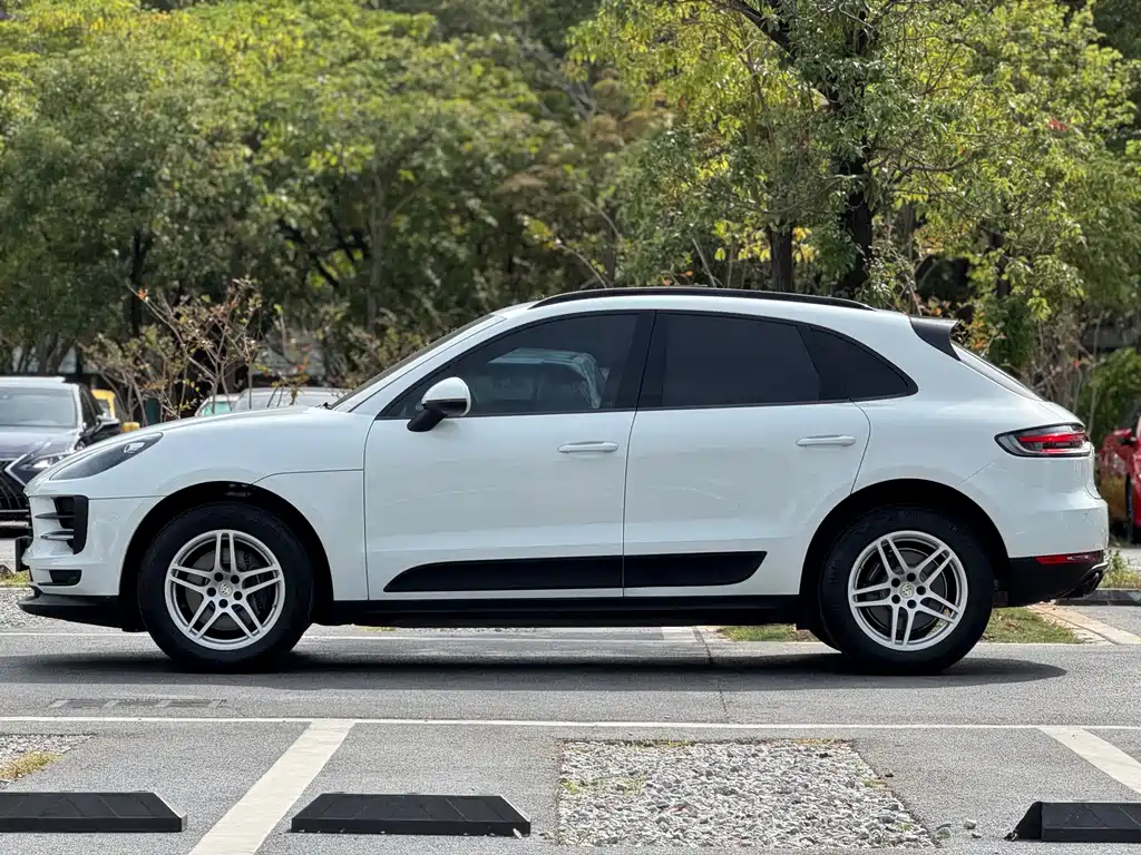 Porsche Porsche Macan 2018 Macan 2.0T 2019 - thumbnail 3