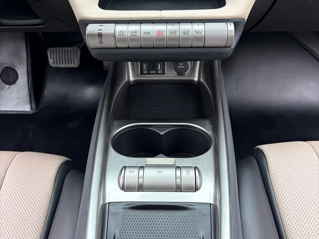 BYD Dolphin 2023 Model 420km Fashion Edition 2023 - thumbnail 14