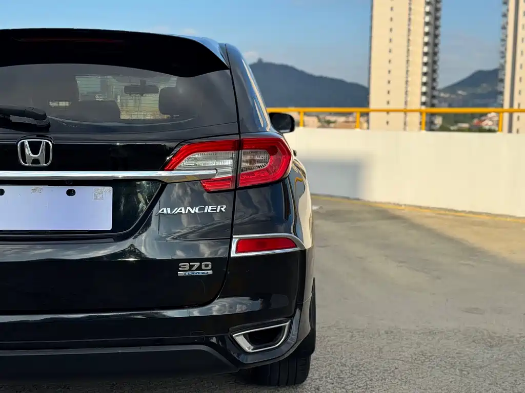 Honda Honda Avancier 2017 240TURBO 2WD Elite Edition 2018 - thumbnail 15