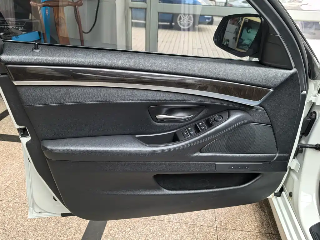 BMW BMW 5 Series 2012 523Li Luxury Edition 2012 - thumbnail 9