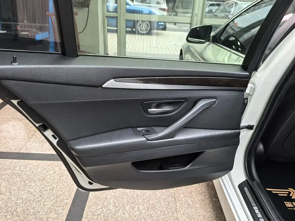 BMW BMW 5 Series 2012 523Li Luxury Edition 2012 - thumbnail 13