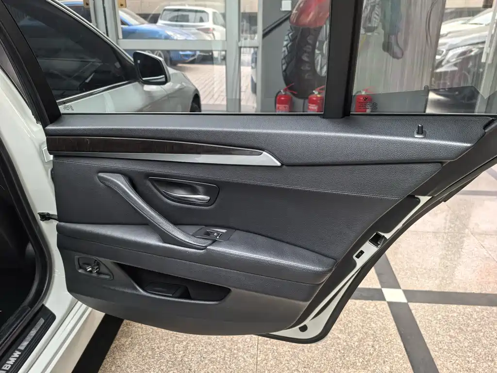 BMW BMW 5 Series 2012 523Li Luxury Edition 2012 - thumbnail 16