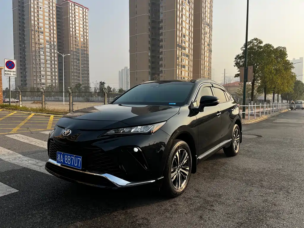 Toyota Venza 2023 2.0L CVT AWD Luxury Edition 2024 - thumbnail 3