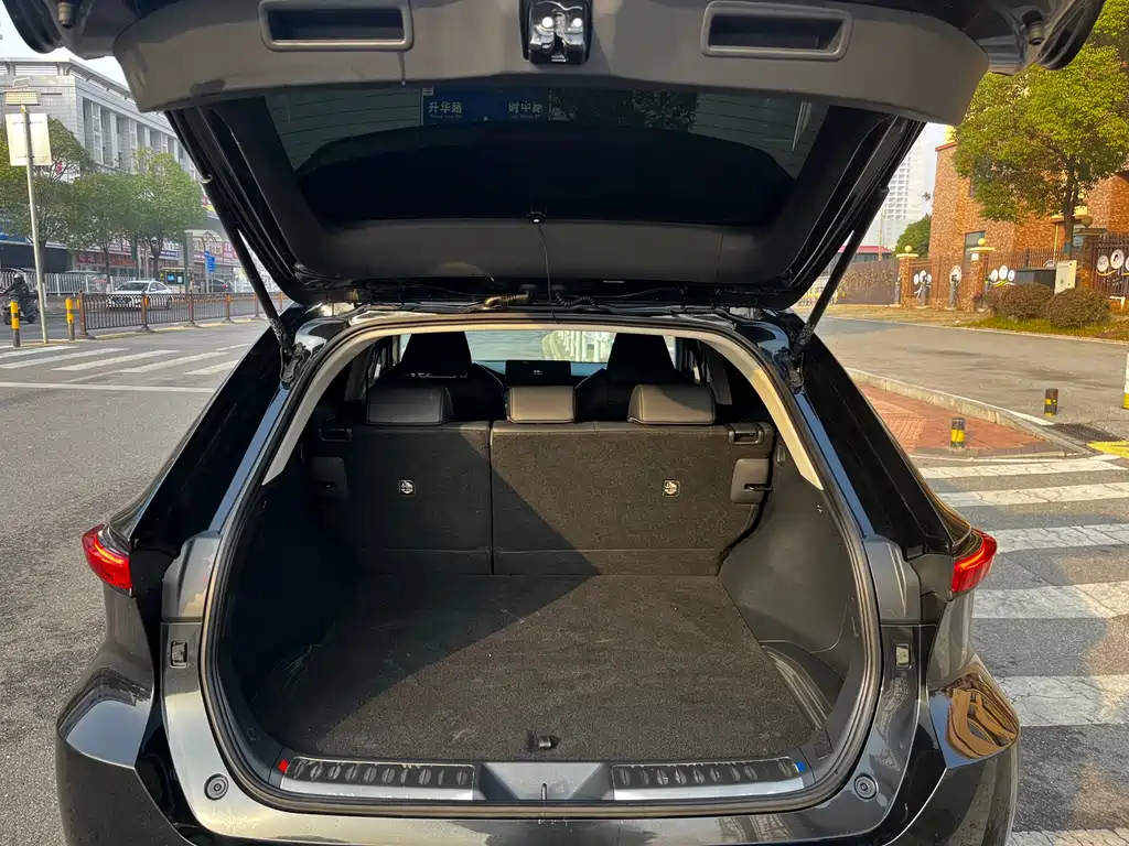 Toyota Venza 2023 2.0L CVT AWD Luxury Edition 2024 - thumbnail 12
