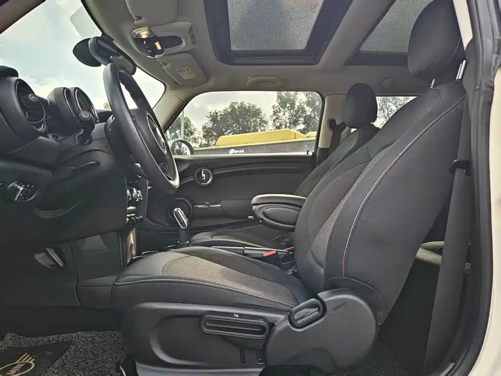 MINI MINI 2018 1.5T ONE 2019 - thumbnail 4