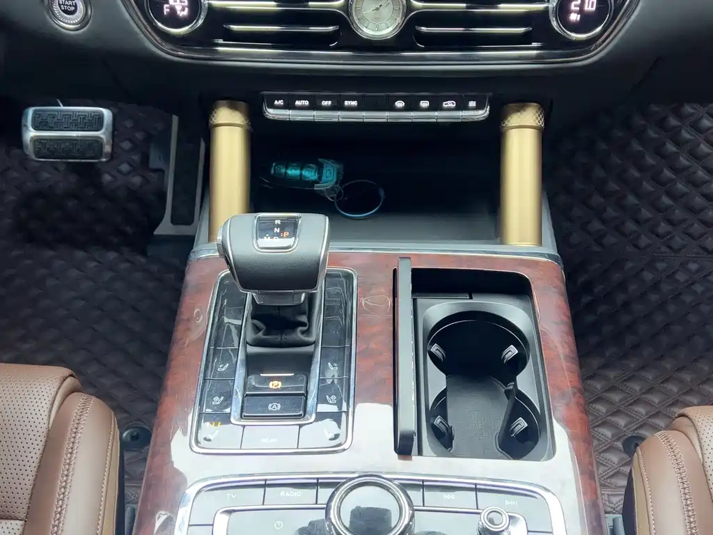 Hongqi Hongqi Jin Kui Hua Guoyao 2022 4.0T Elegant Qihang Edition 6-seater 2022 - thumbnail 17