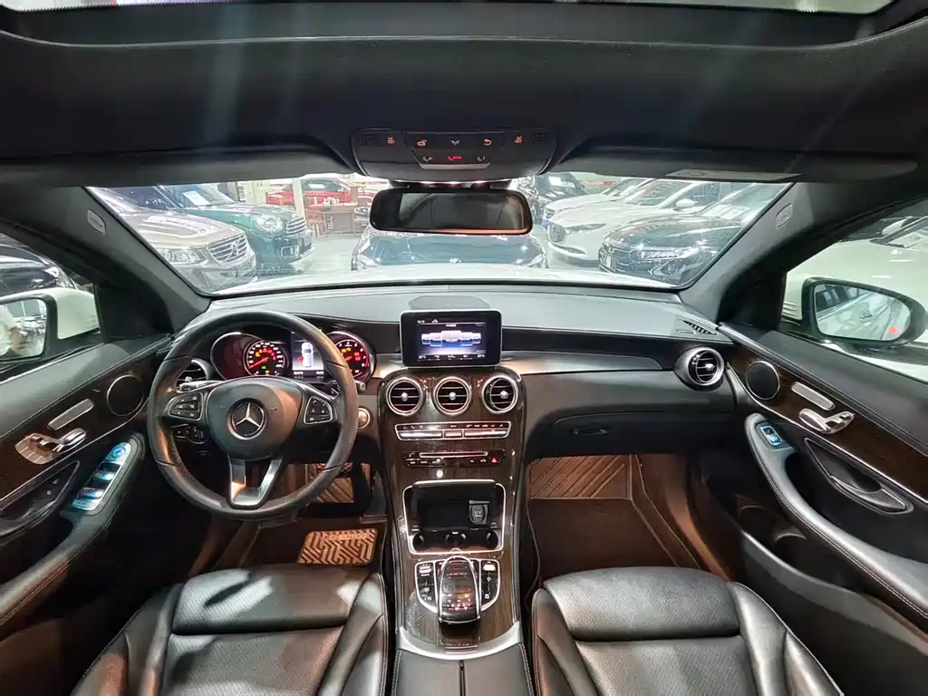 Mercedes-Benz Mercedes-Benz GLC 2019 GLC 260 4MATIC Dynamic Model 2019 - thumbnail 5