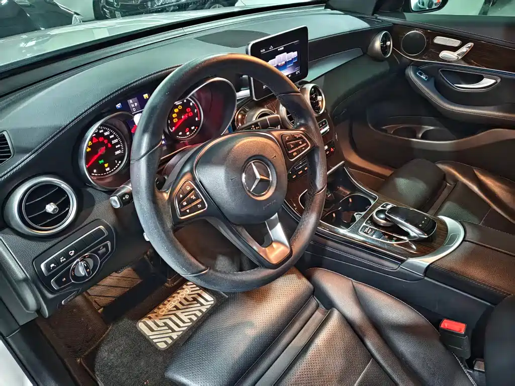 Mercedes-Benz Mercedes-Benz GLC 2019 GLC 260 4MATIC Dynamic Model 2019 - thumbnail 11