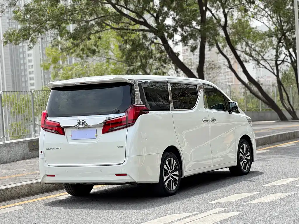 Toyota Alphard 2018 Model Year Facelift 3.5L Executive Version 2019 - thumbnail 3