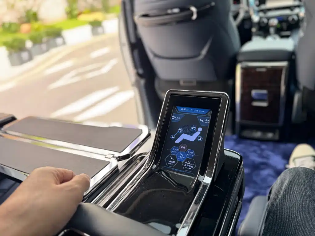 Toyota Alphard 2018 Model Year Facelift 3.5L Executive Version 2019 - thumbnail 14